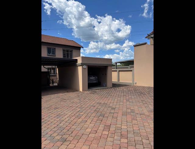 2 BEDROOM DUPLEX FOR SALE IN ANNLIN